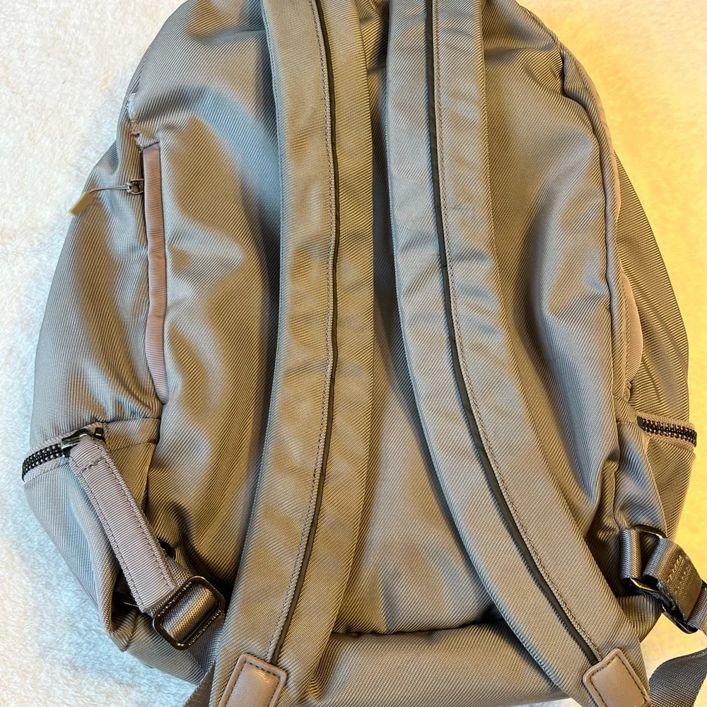 lululemon athletica Light Gray Everyday Backpack